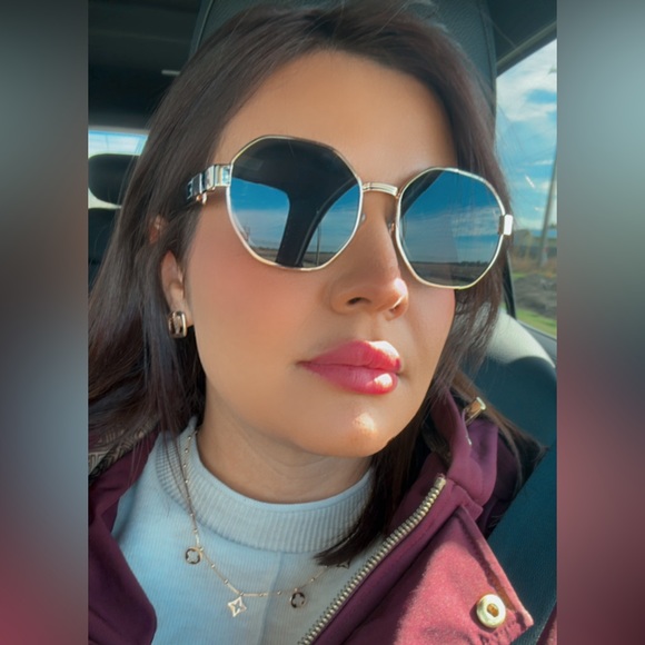 Come and check my closet! bundle to save money !!! - Picture 3 of 5